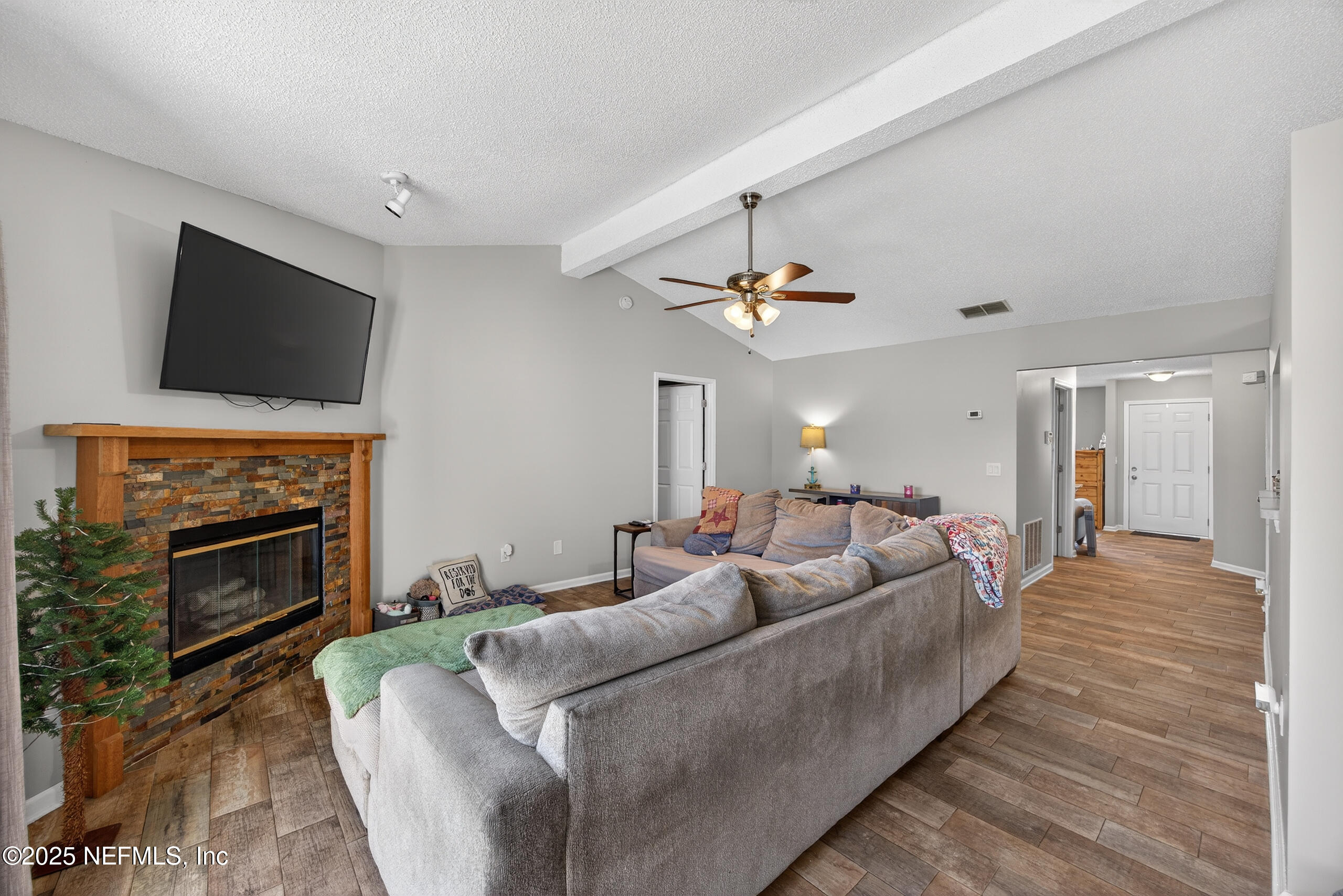 2982 Chief Ridaught Trail Middleburg, FL 32068 - Photo 8 of 33 Living Room