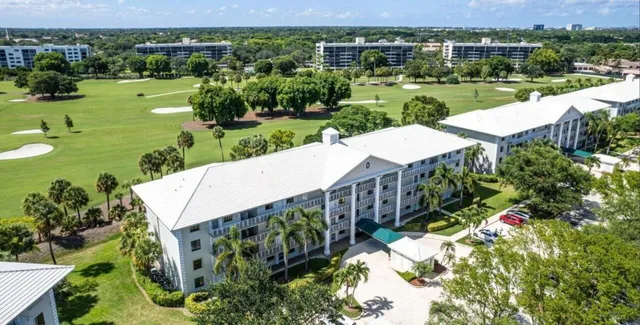 $285,000 | 6097 Balboa Circle, Unit 303, Boca Raton, FL 33433