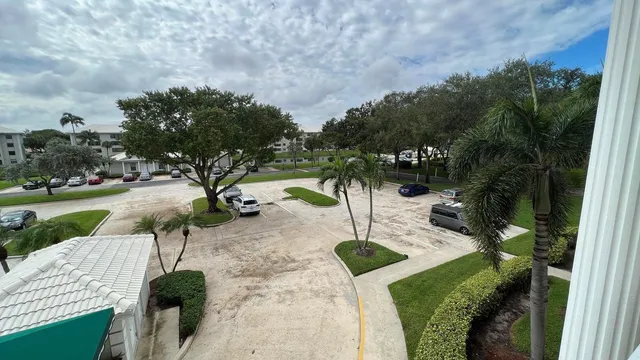 $285,000 | 6097 Balboa Circle, Unit 303, Boca Raton, FL 33433