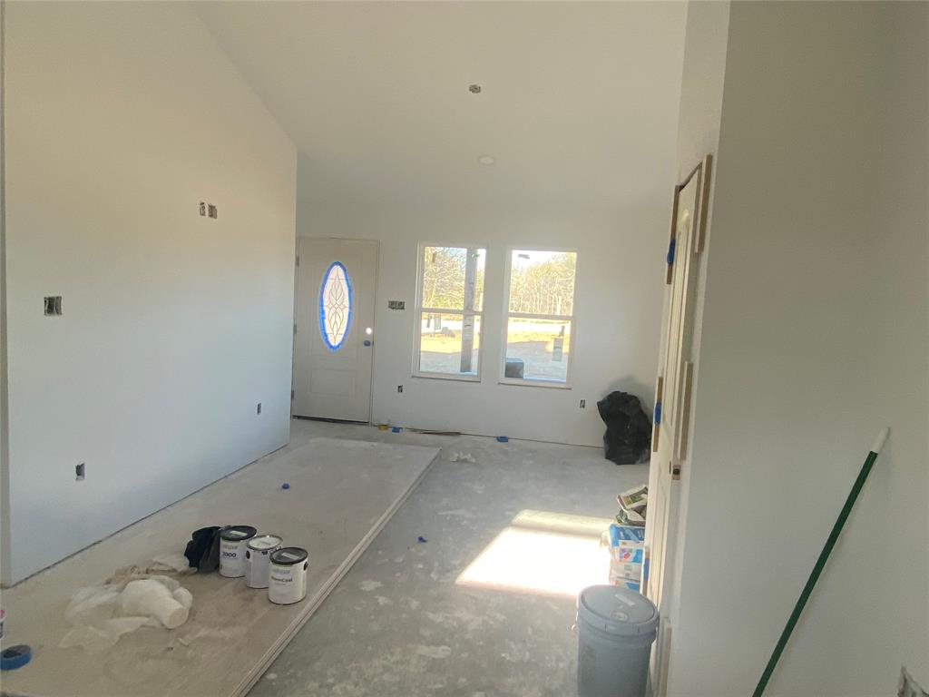 1032 Rays Way Weatherford, TX 76085 - Photo 13 of 25 a room with window