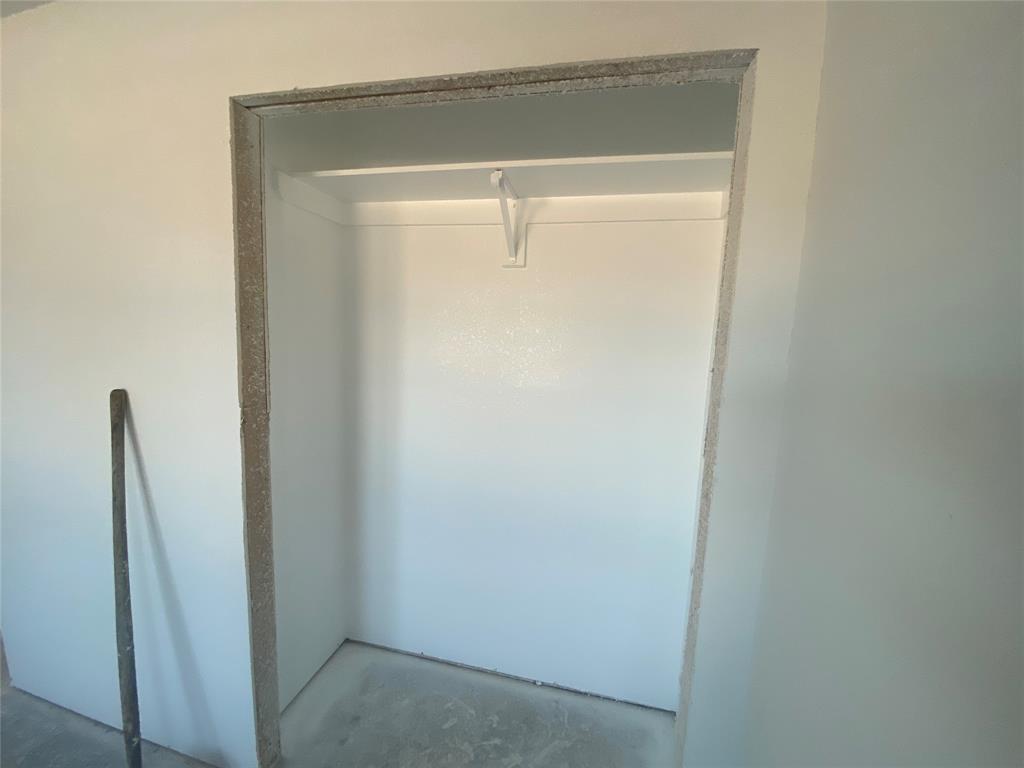 1032 Rays Way Weatherford, TX 76085 - Photo 20 of 25 a close view of closet