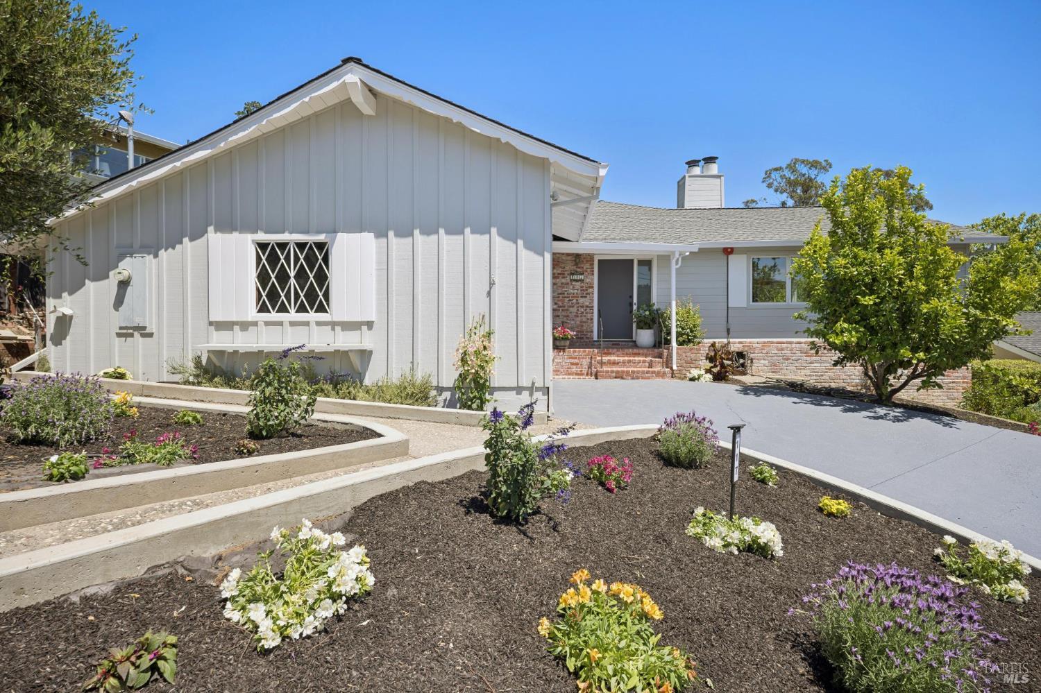 117 Longfellow Road Mill Valley, CA 94941 - Photo 4 of 70