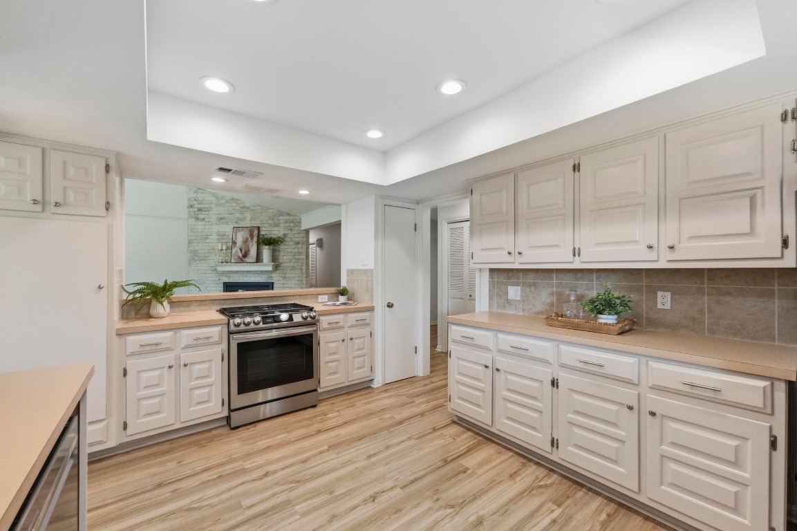 4805 Midoak Circle Austin, TX 78749 - Photo 11 of 36