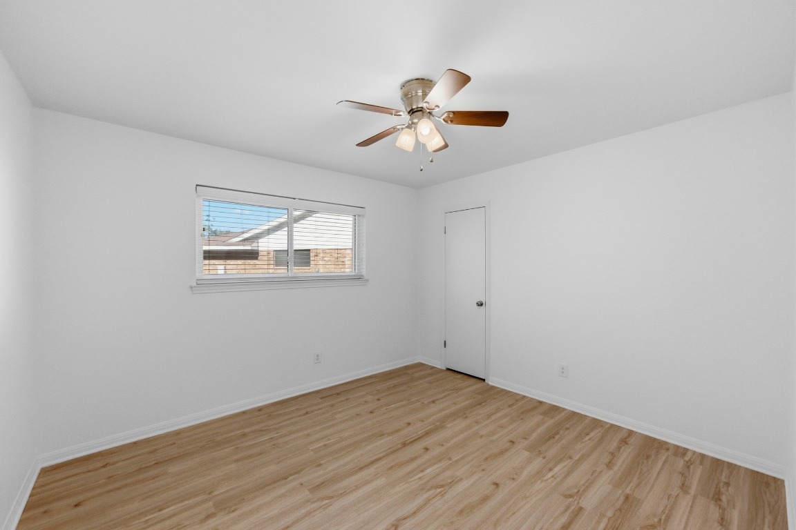 4805 Midoak Circle Austin, TX 78749 - Photo 20 of 36