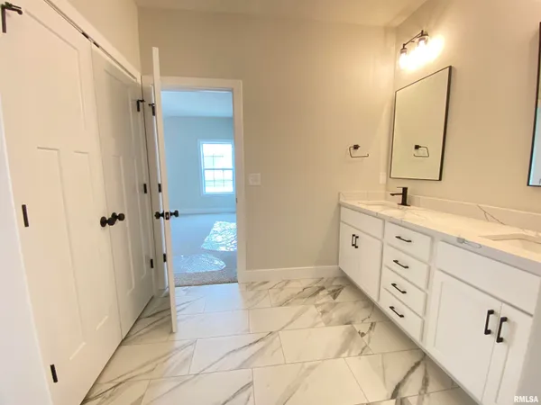 $509,900 | 301 Hodges Court, Chatham, IL 62629