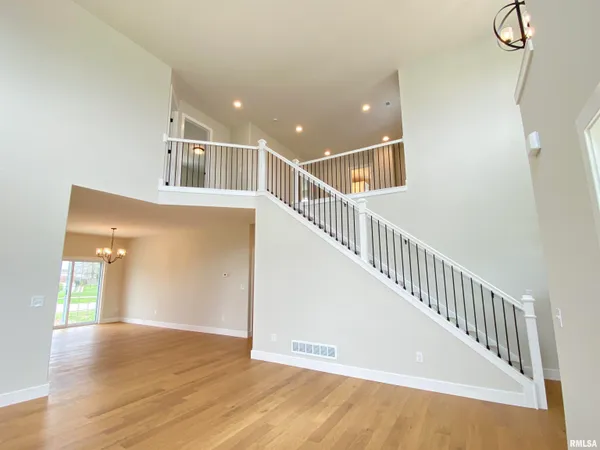 $509,900 | 301 Hodges Court, Chatham, IL 62629