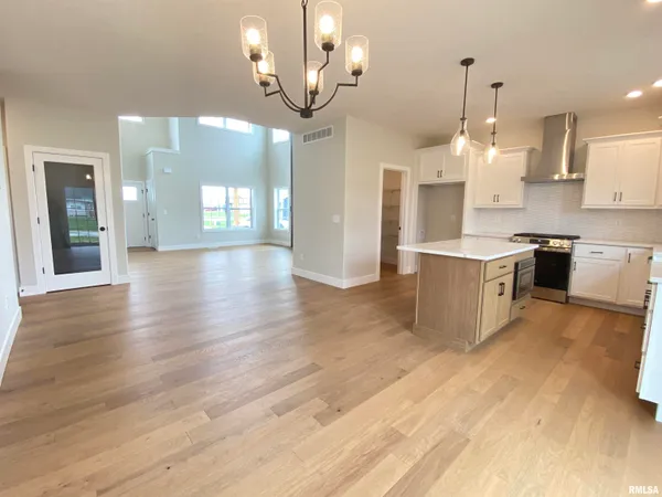 $509,900 | 301 Hodges Court, Chatham, IL 62629