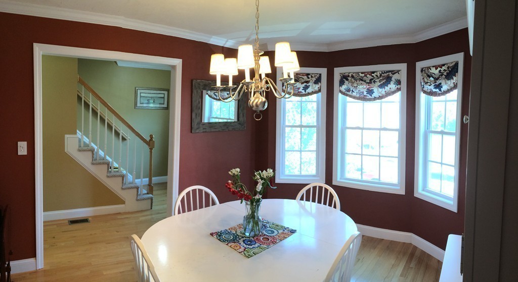 22 Whispering Pine Circle, Unit 29 Worcester, MA 01606 - Photo 10 of 30 a dining room with furniture and window