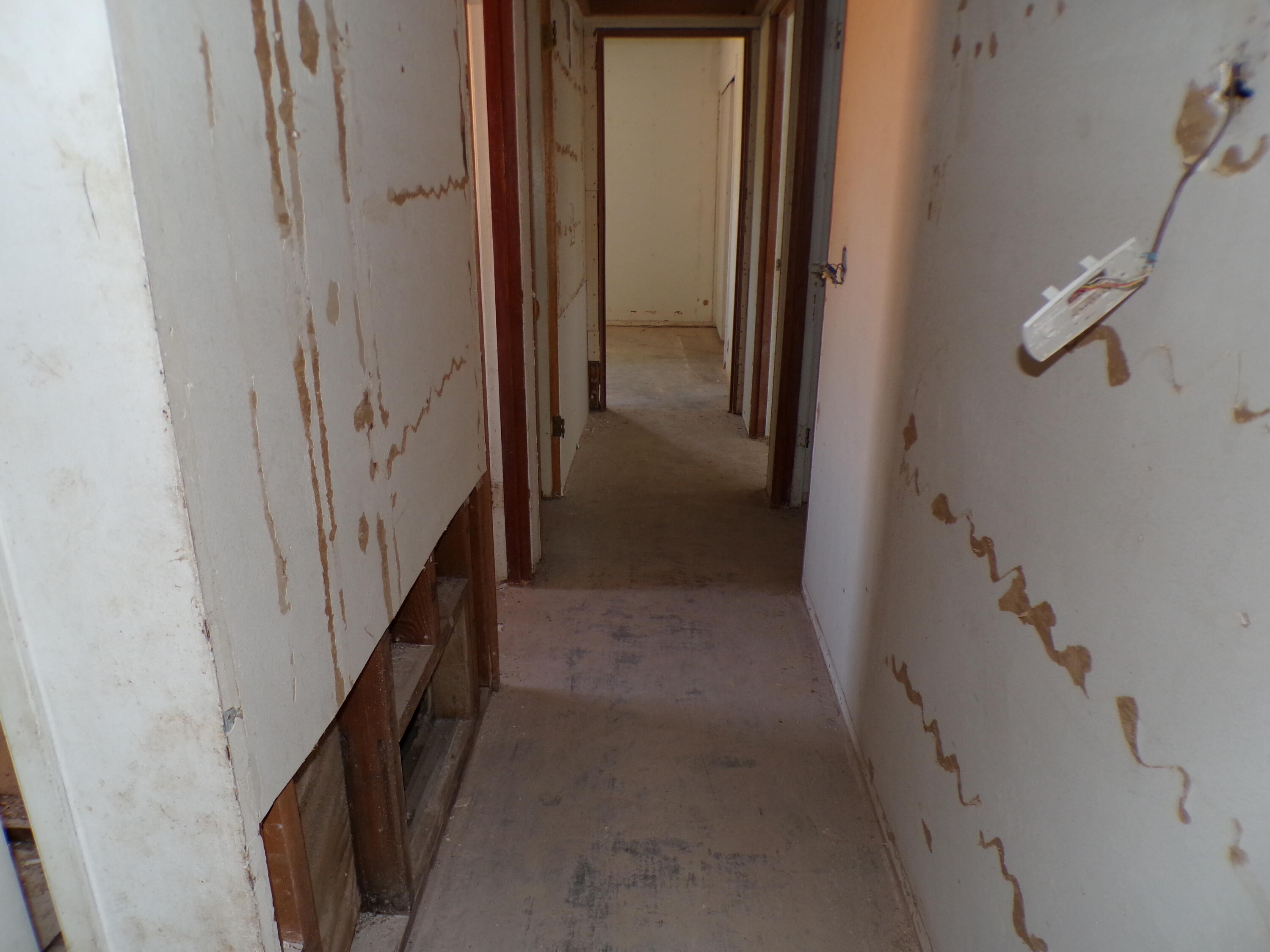 2829 66th Street Lubbock, TX 79413 - Photo 14 of 34 100_0179