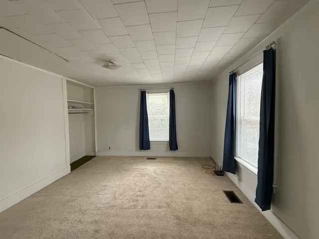 $199,000 | 324 Cliff Street, St. Johnsbury, VT 05819