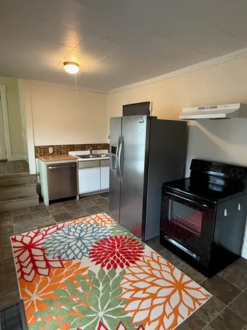 $199,000 | 324 Cliff Street, St. Johnsbury, VT 05819