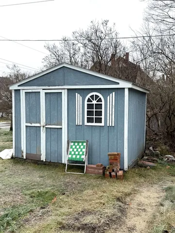 $199,000 | 324 Cliff Street, St. Johnsbury, VT 05819