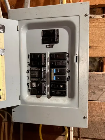 $199,000 | 324 Cliff Street, St. Johnsbury, VT 05819