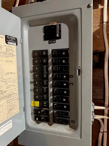 $199,000 | 324 Cliff Street, St. Johnsbury, VT 05819