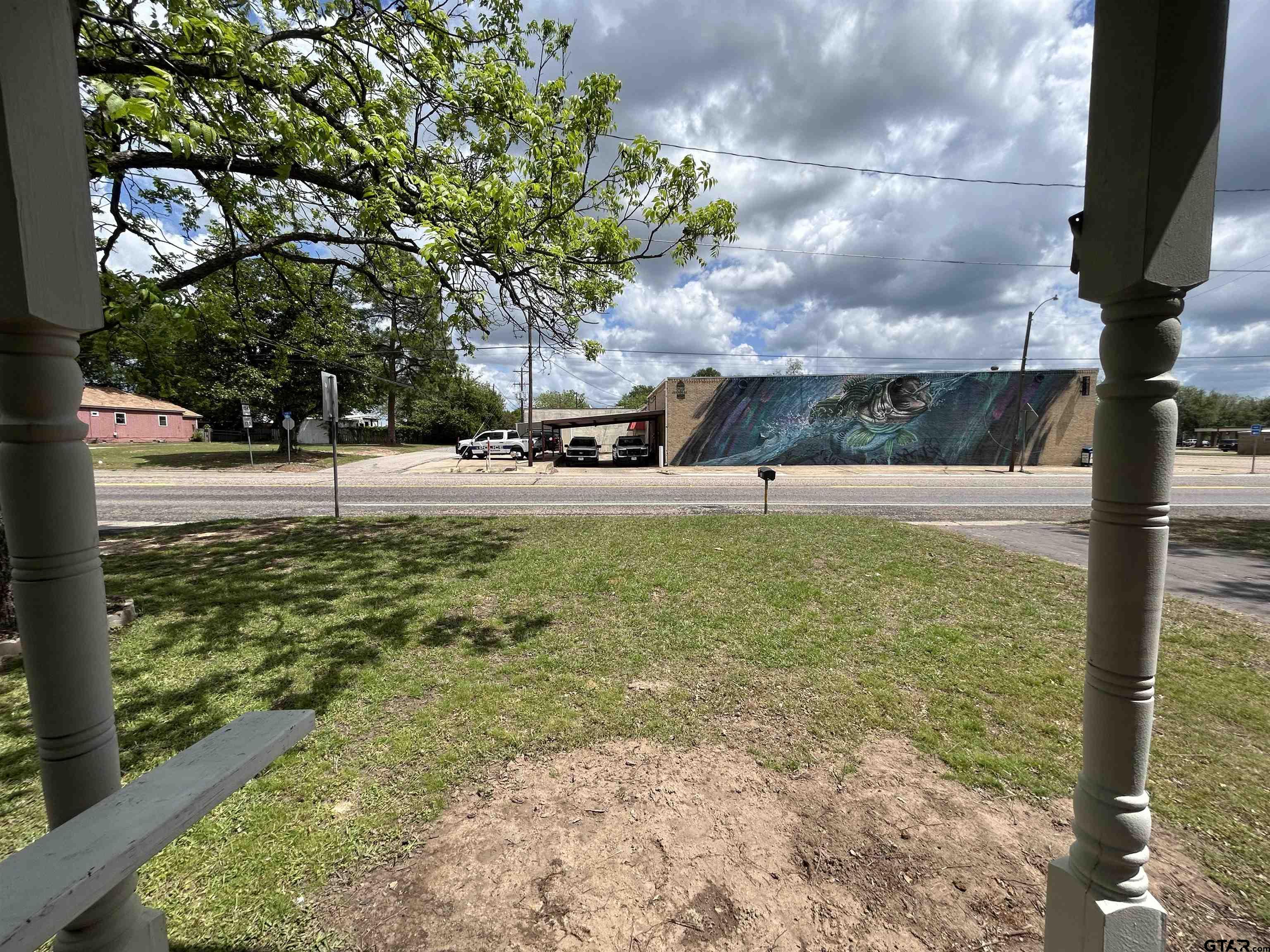 402 South Main Street Quitman, TX 75783 - Photo 2 of 39