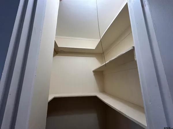 $995 | 402 South Main Street, Quitman, TX 75783