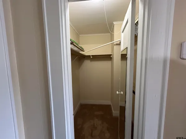 $995 | 402 South Main Street, Quitman, TX 75783