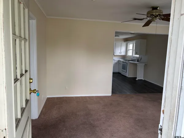 $995 | 402 South Main Street, Quitman, TX 75783