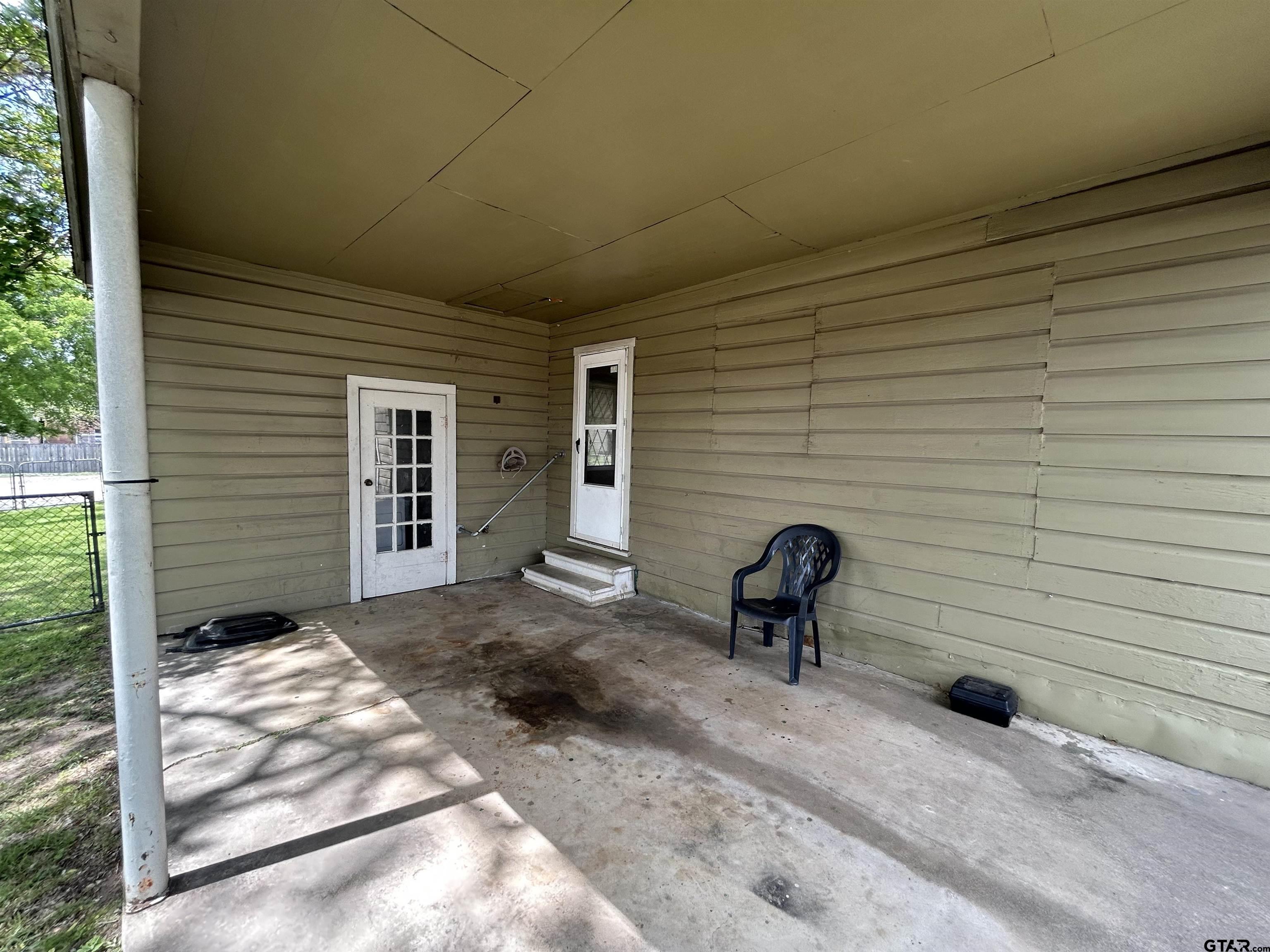 402 South Main Street Quitman, TX 75783 - Photo 5 of 39