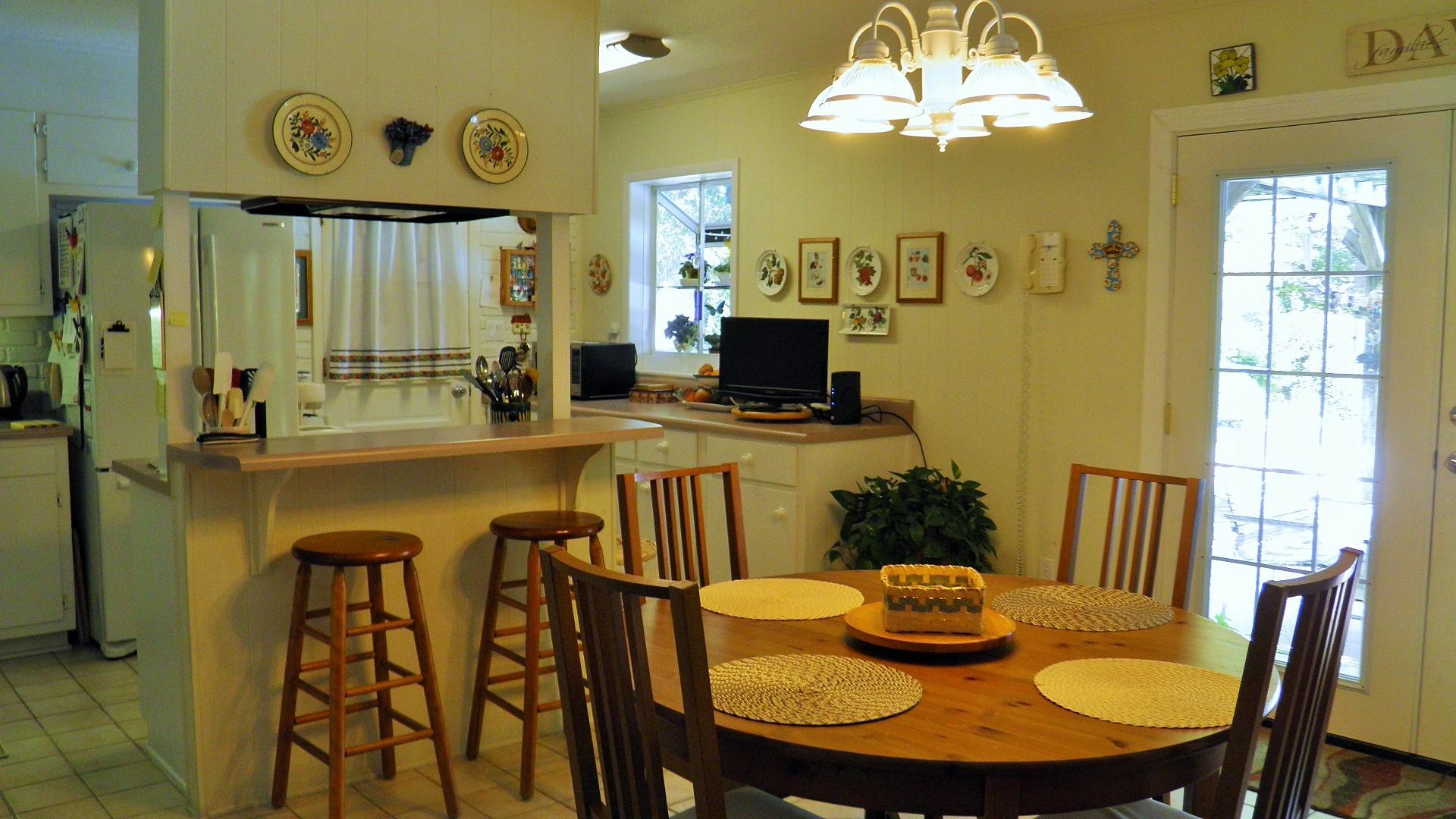 414 Paradise Road Niceville, FL 32578 - Photo 7 of 21 Gallery Image 7