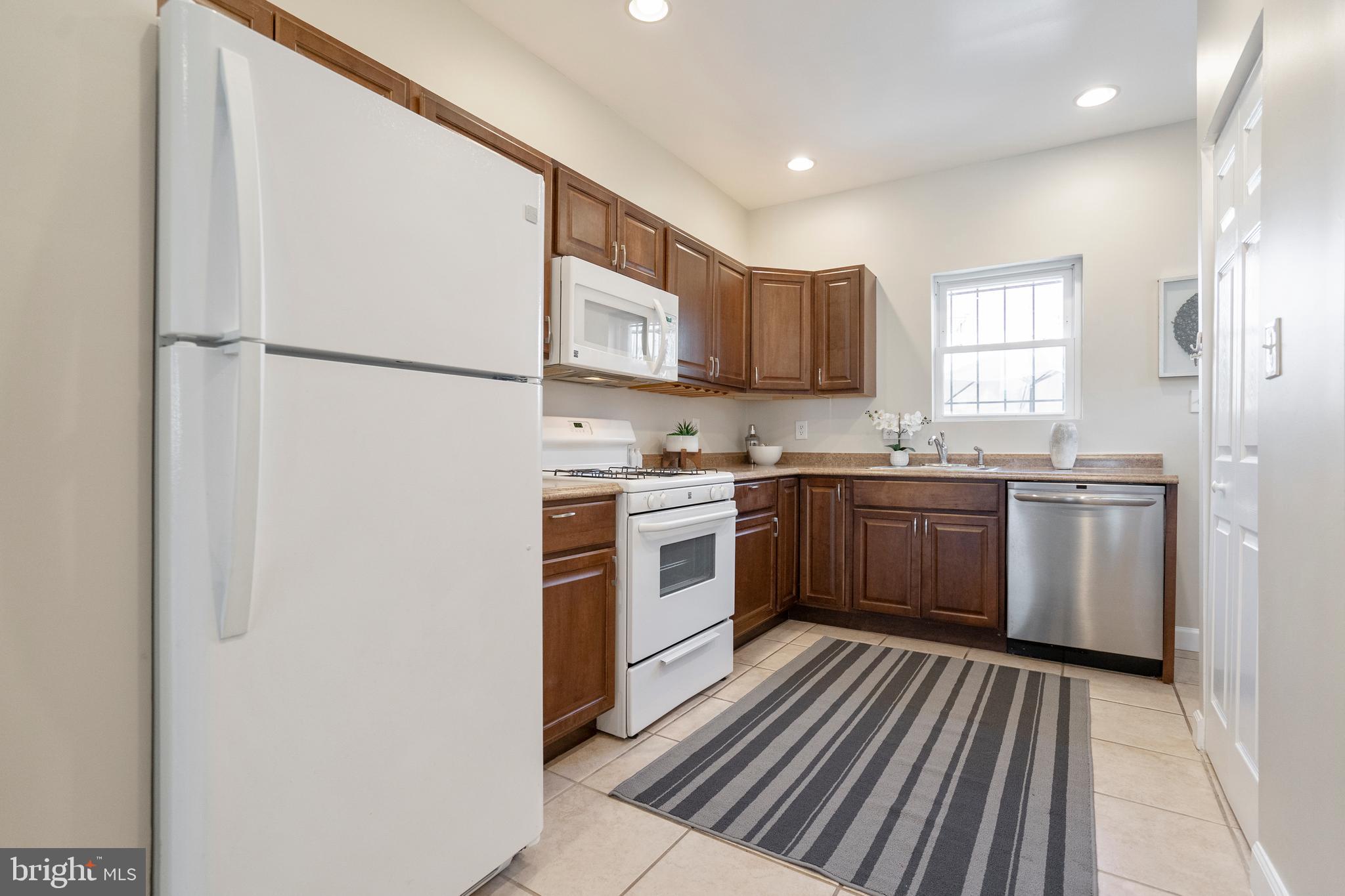 427 R Street Northwest Washington, DC 20001 - Photo 16 of 39