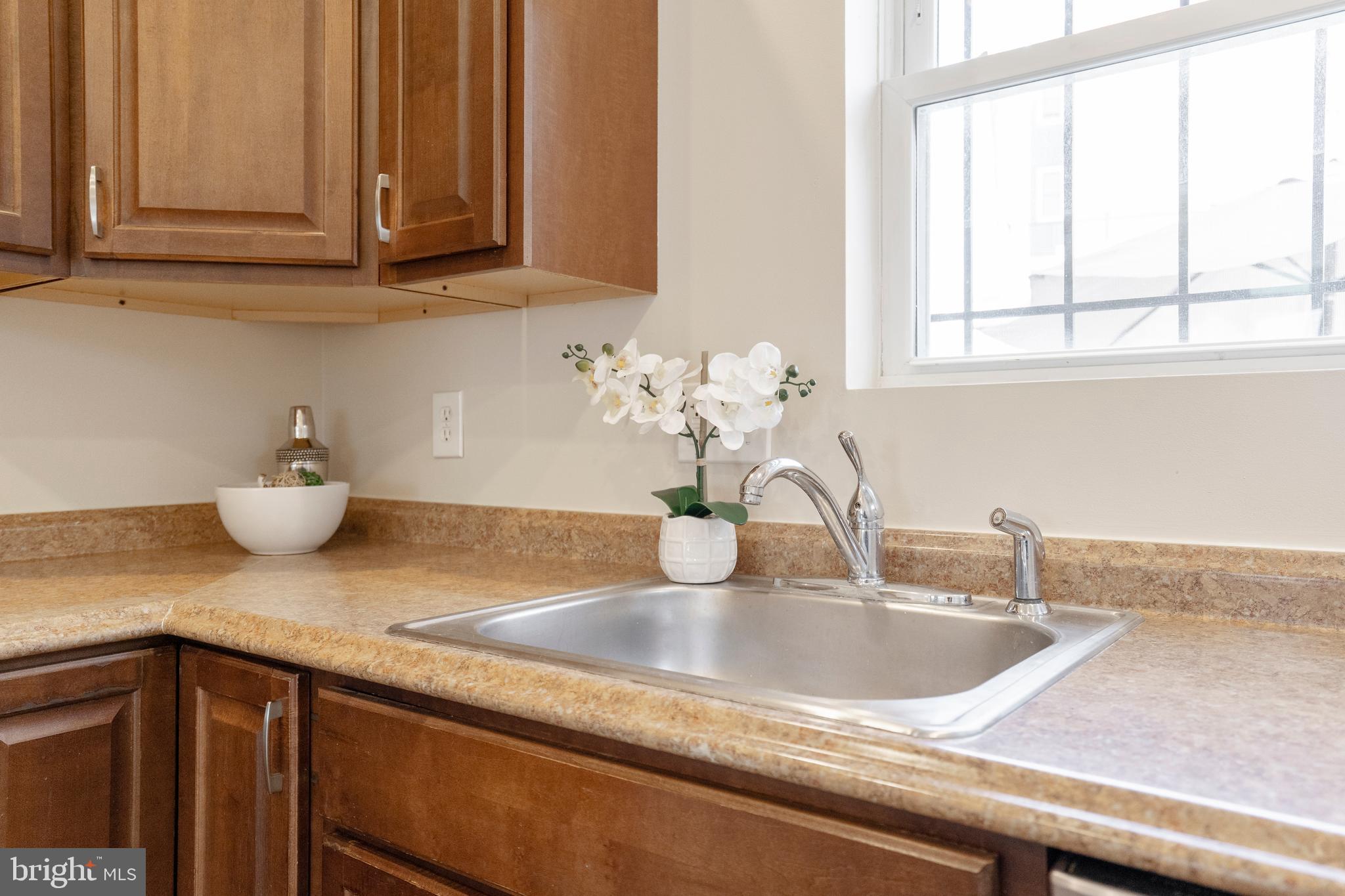 427 R Street Northwest Washington, DC 20001 - Photo 17 of 39