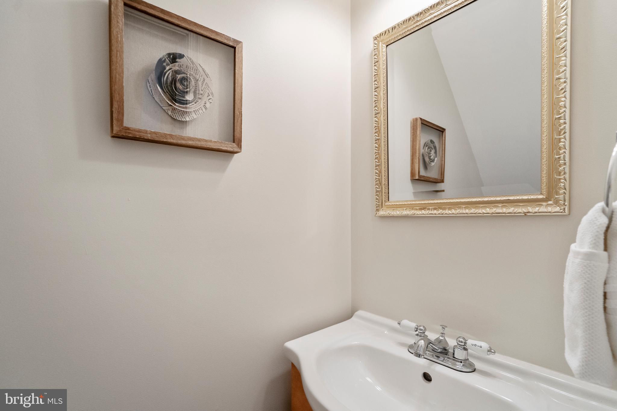 427 R Street Northwest Washington, DC 20001 - Photo 20 of 39