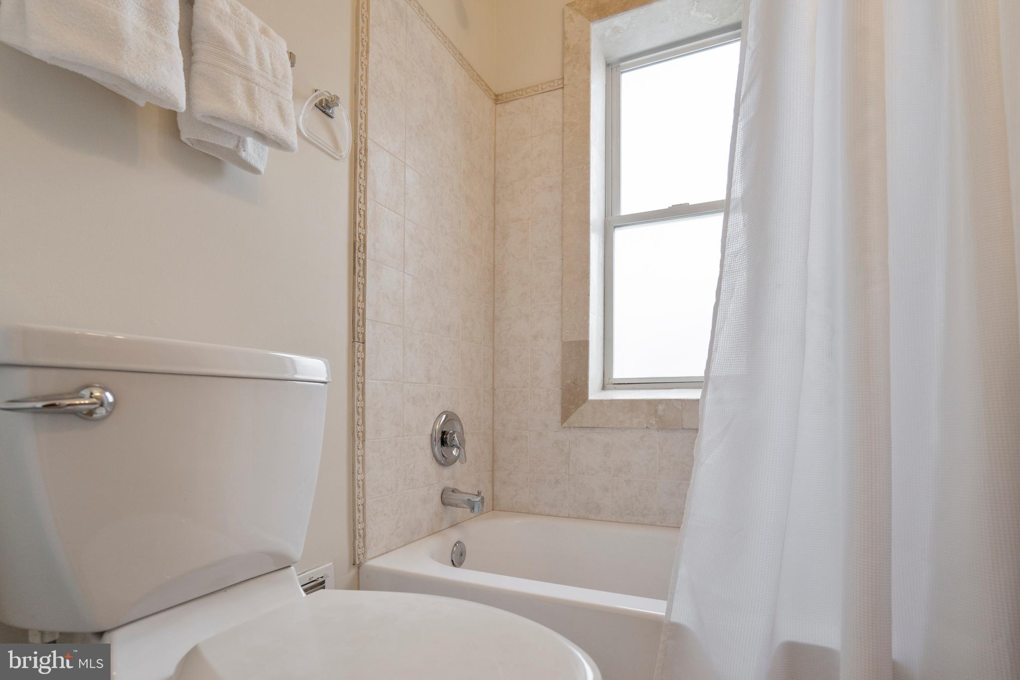 427 R Street Northwest Washington, DC 20001 - Photo 35 of 39