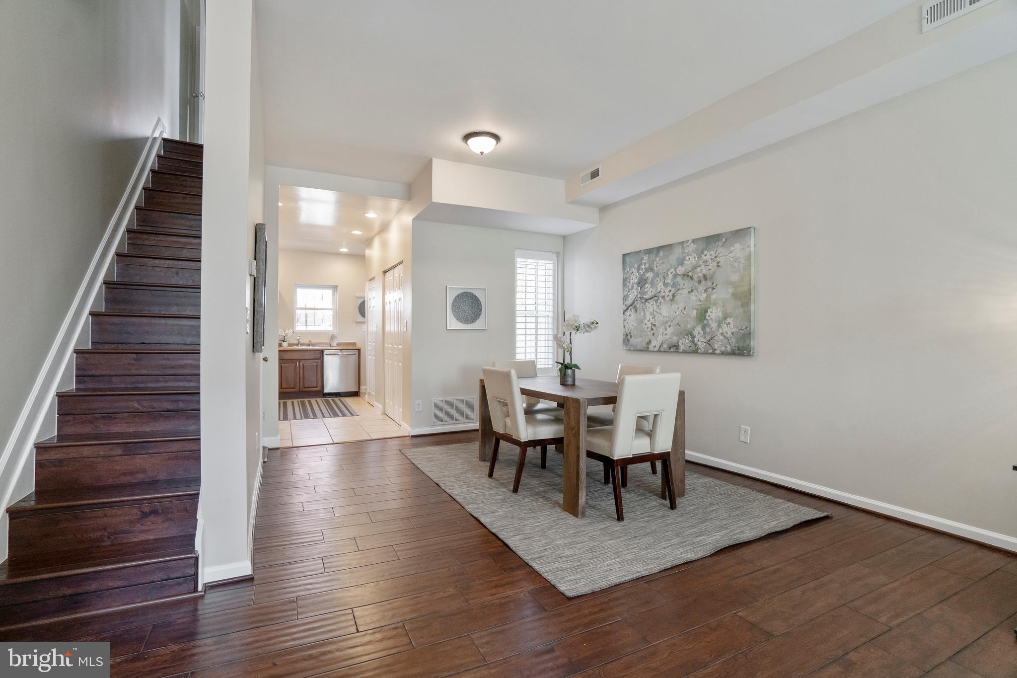 427 R Street Northwest Washington, DC 20001 - Photo 7 of 39