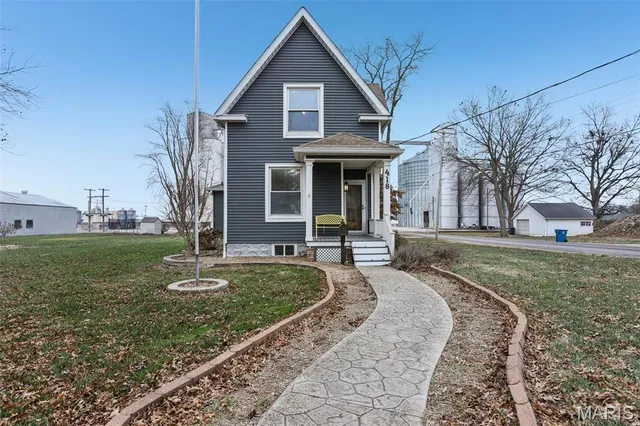 $200,000 | 418 South Cedar Street, Trenton, IL 62293