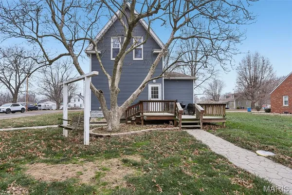 $203,000 | 418 South Cedar Street, Trenton, IL 62293