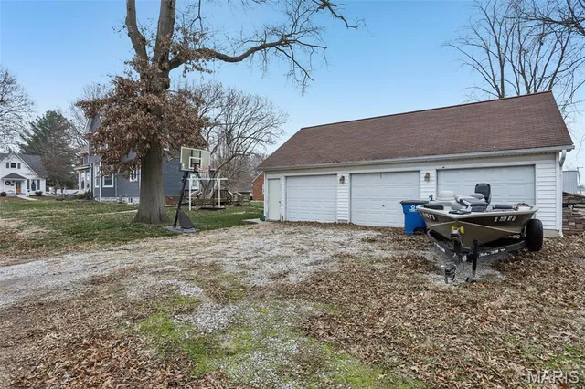 $200,000 | 418 South Cedar Street, Trenton, IL 62293