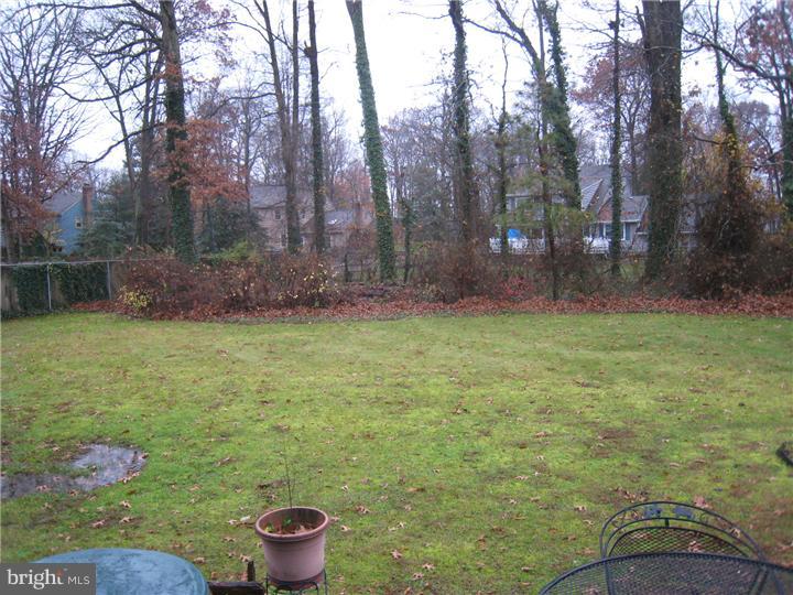 25 Doncaster Road Cherry Hill, NJ 08003 - Photo 12 of 14 Back Yard