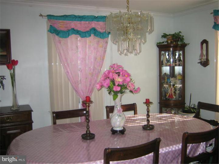 25 Doncaster Road Cherry Hill, NJ 08003 - Photo 8 of 14 Dining Room