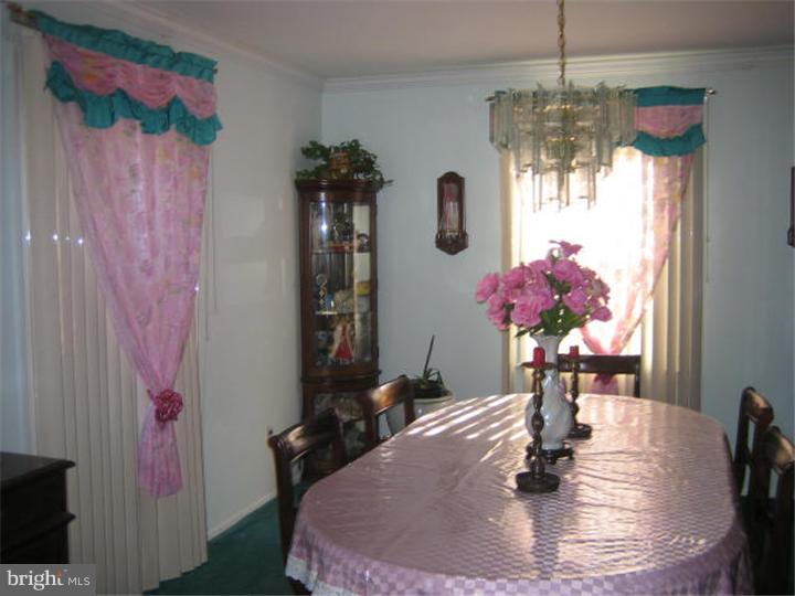 25 Doncaster Road Cherry Hill, NJ 08003 - Photo 9 of 14 Dining Room
