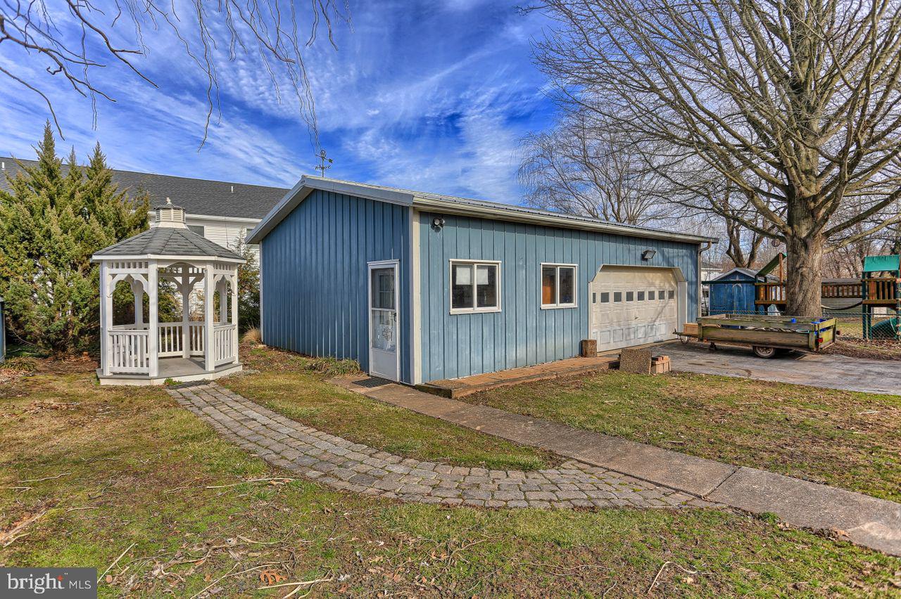 4218 Marlborough Road Dover, PA 17315 - Photo 4 of 52 Gallery Image 4