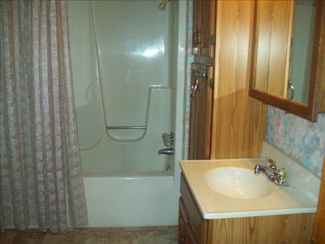 834 Steiner Road Monroe, MI 48162 - Photo 8 of 16