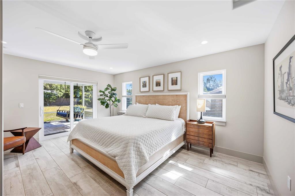 2117 Riviera Drive Sarasota, FL 34232 - Photo 13 of 48