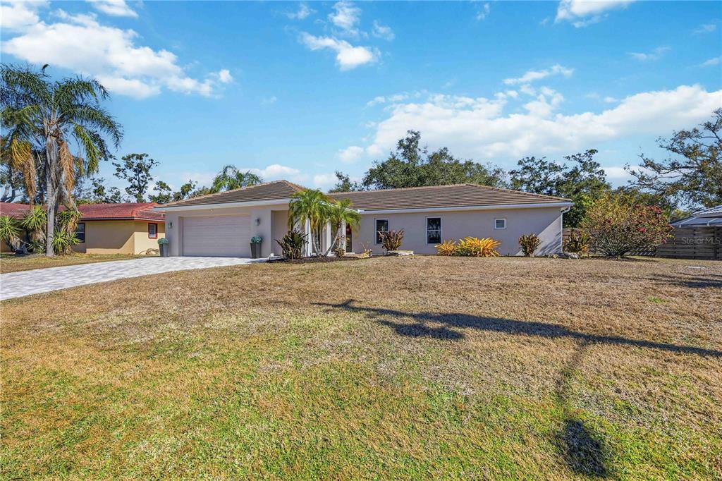 2117 Riviera Drive Sarasota, FL 34232 - Photo 2 of 48