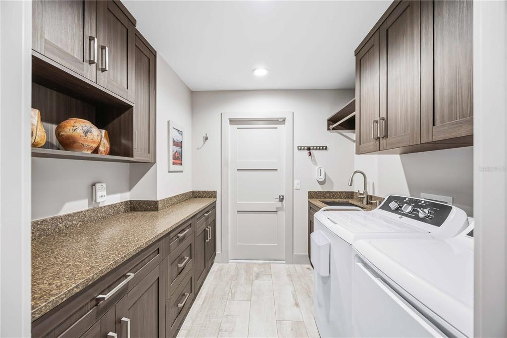 2117 Riviera Drive Sarasota, FL 34232 - Photo 22 of 48