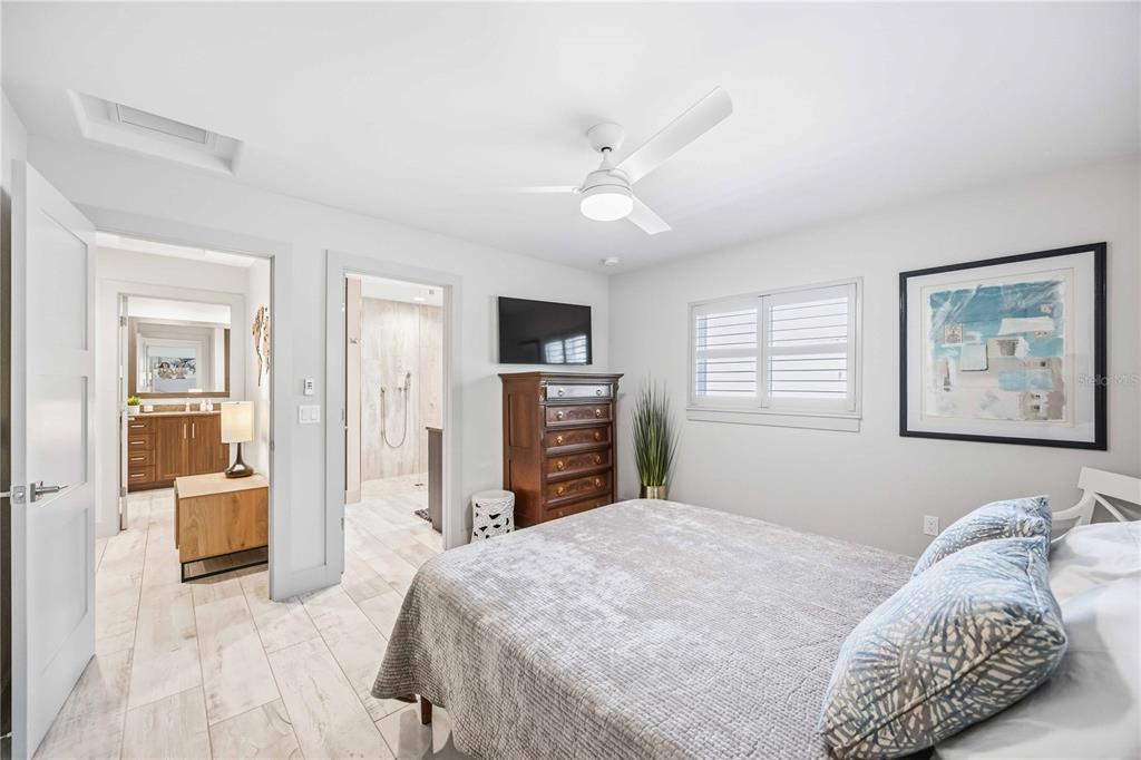 2117 Riviera Drive Sarasota, FL 34232 - Photo 24 of 48