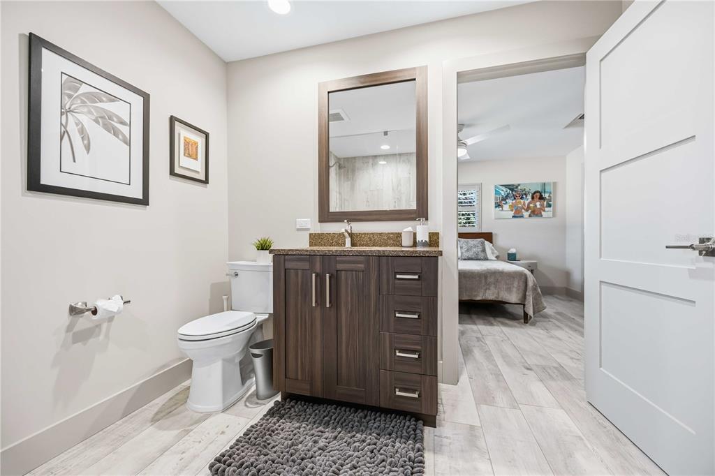 2117 Riviera Drive Sarasota, FL 34232 - Photo 27 of 48