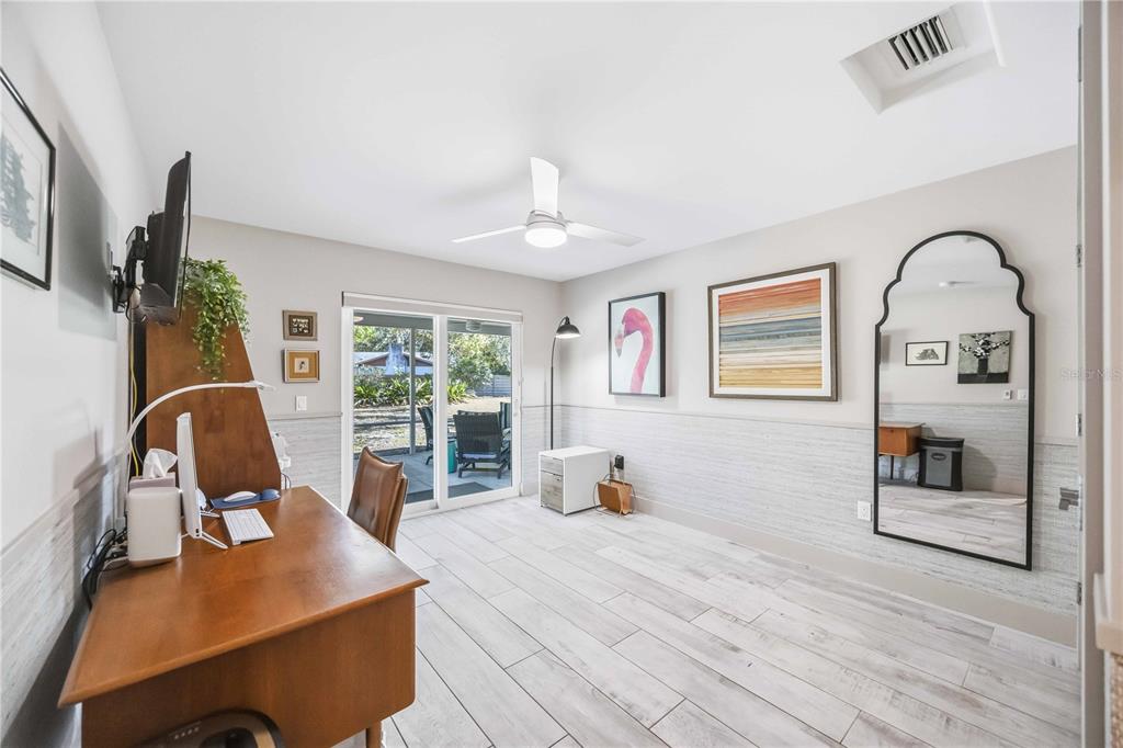 2117 Riviera Drive Sarasota, FL 34232 - Photo 32 of 48