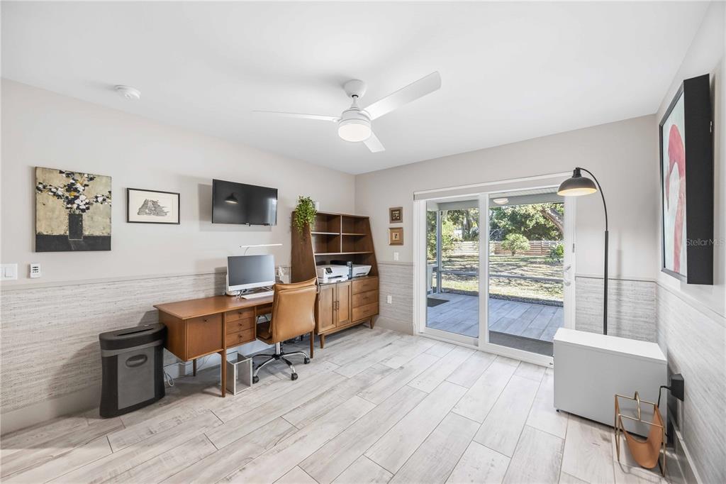 2117 Riviera Drive Sarasota, FL 34232 - Photo 33 of 48