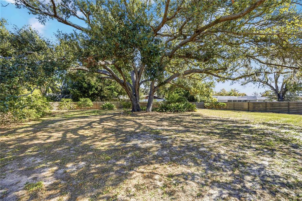 2117 Riviera Drive Sarasota, FL 34232 - Photo 43 of 48