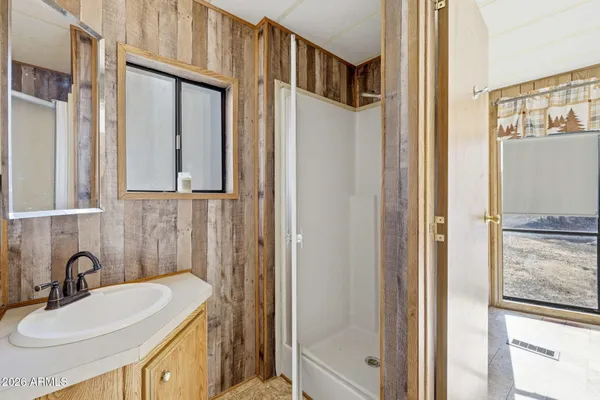 $264,900 | 3580 Power Line Road, Overgaard, AZ 85933