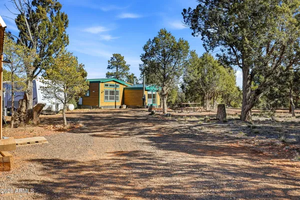 $264,900 | 3580 Power Line Road, Overgaard, AZ 85933