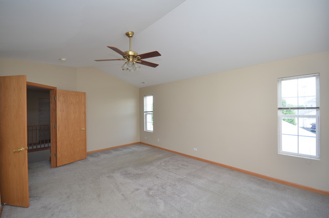 433 Butterfly Road Bolingbrook, IL 60490 - Photo 12 of 23