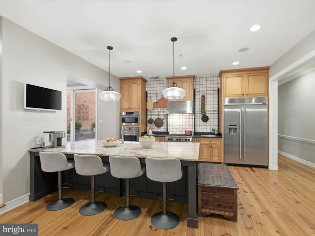 $1,895,000 | 121 East King Street, Lancaster, PA 17603