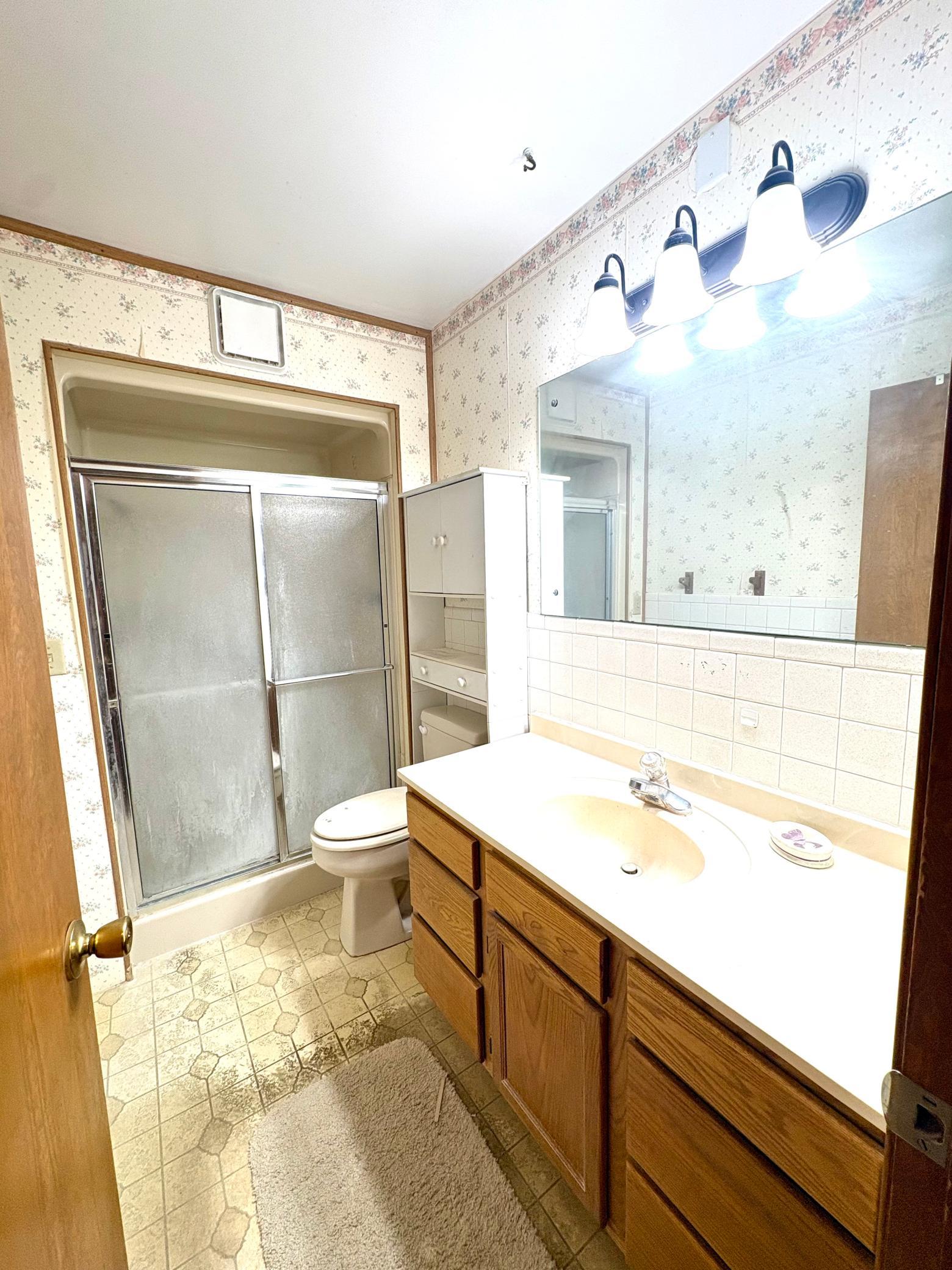 404 3rd Street Madison, MN 56256 - Photo 8 of 36